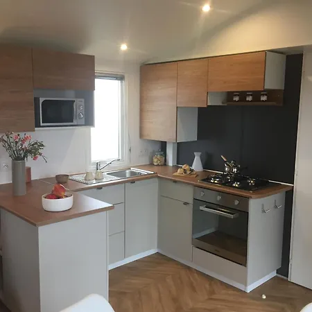 Camping Mobil-home 40m2, Les Charmettes 4 Etoiles La Palmyre 4-6 Personnes-2 Dont 1 Parentale-2 Salles De Bain Les Mathes